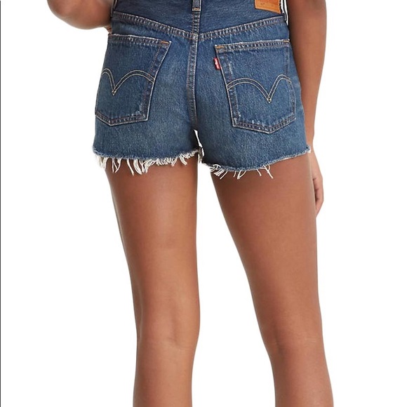 501 Straight leg Levi’s Shorts - Picture 4 of 5